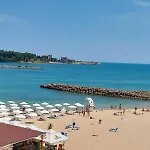 аурелия бей فندق