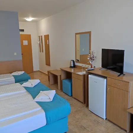 аурелия бей *