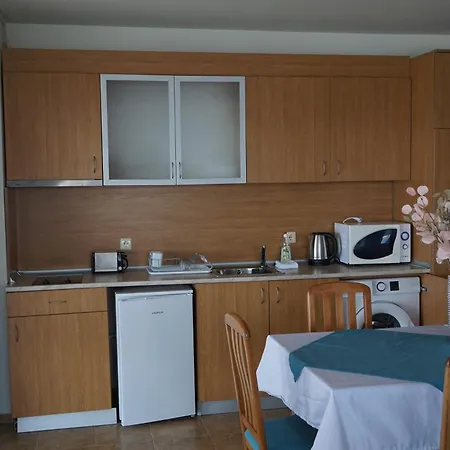 аурелия бей Ravda
