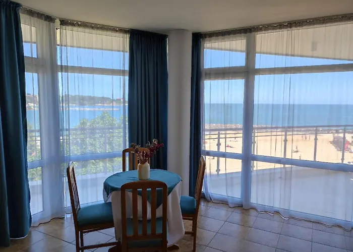 호텔 аурелия бей *