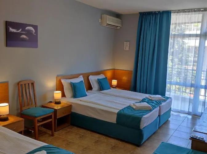 аурелия бей *