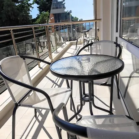 فندق аурелия бей *