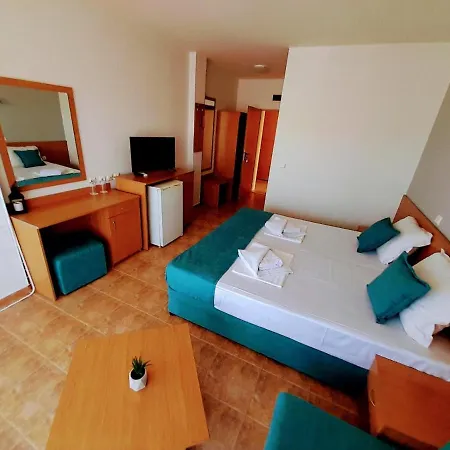 аурелия бей Hotel