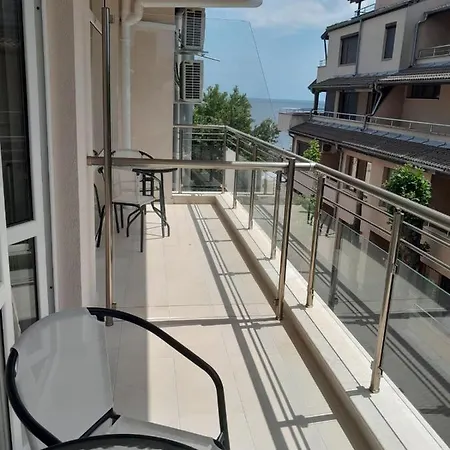 аурелия бей فندق *