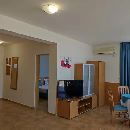аурелия бей Hotel