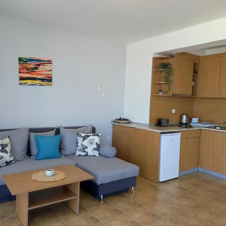 аурелия бей Равда