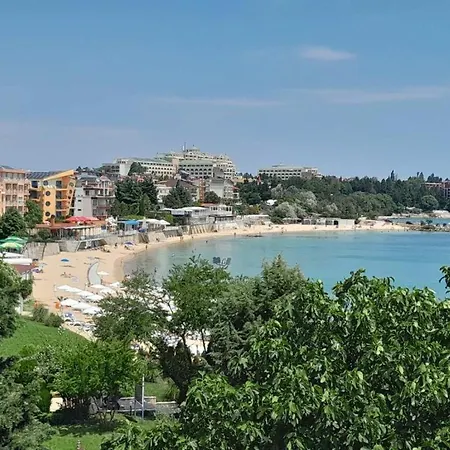 аурелия бей Ράβντα