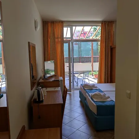 аурелия бей * رافدا