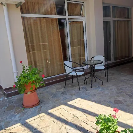 аурелия бей *