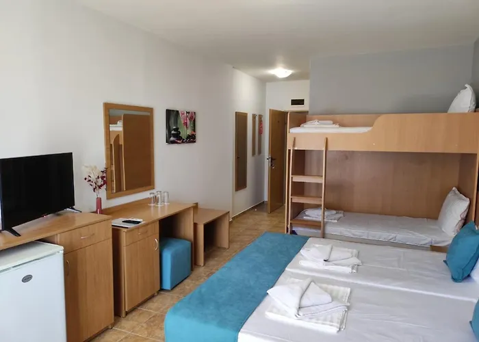 аурелия бей *