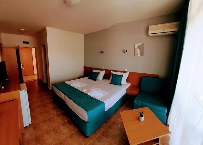 аурелия бей *