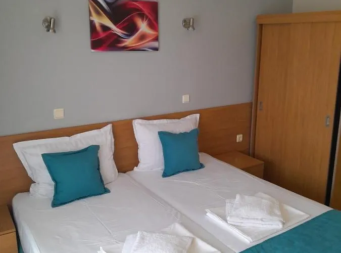 аурелия бей Хотел *