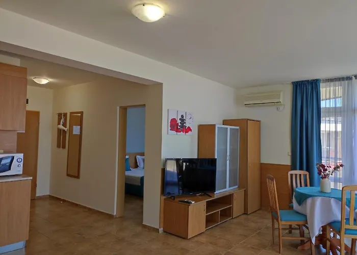 аурелия бей Хотел