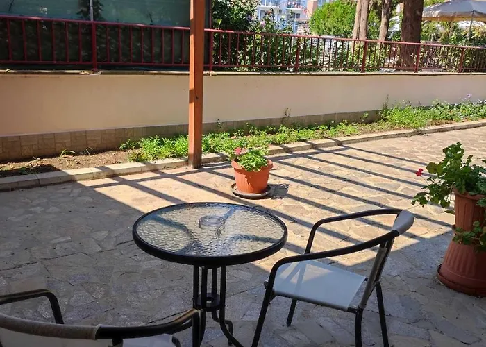 аурелия бей *